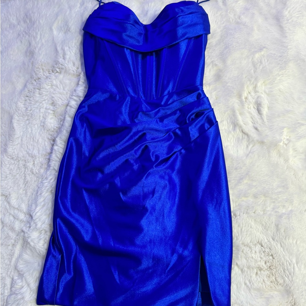 Elegant Blue Strapless Dress